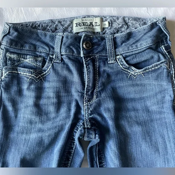 Ariat Women's REAL Mid Rise Stretch Entwined Boot Cut Western Denim Jeans - Picture 11 of 13